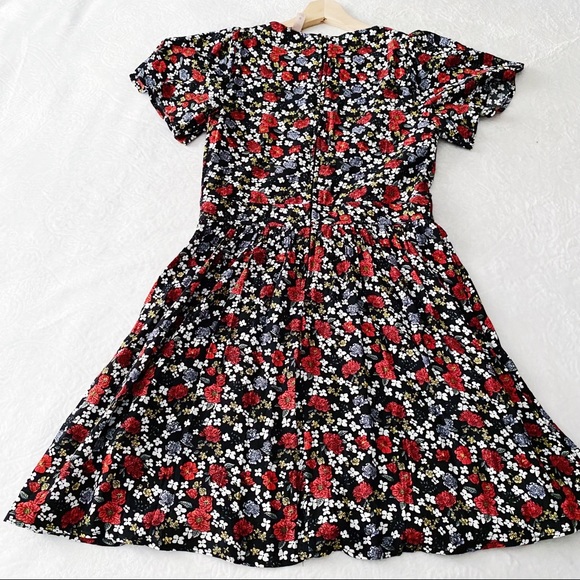 Floral Print Stomach Cut Out Short Sleeve Dress - Picture 10 of 14